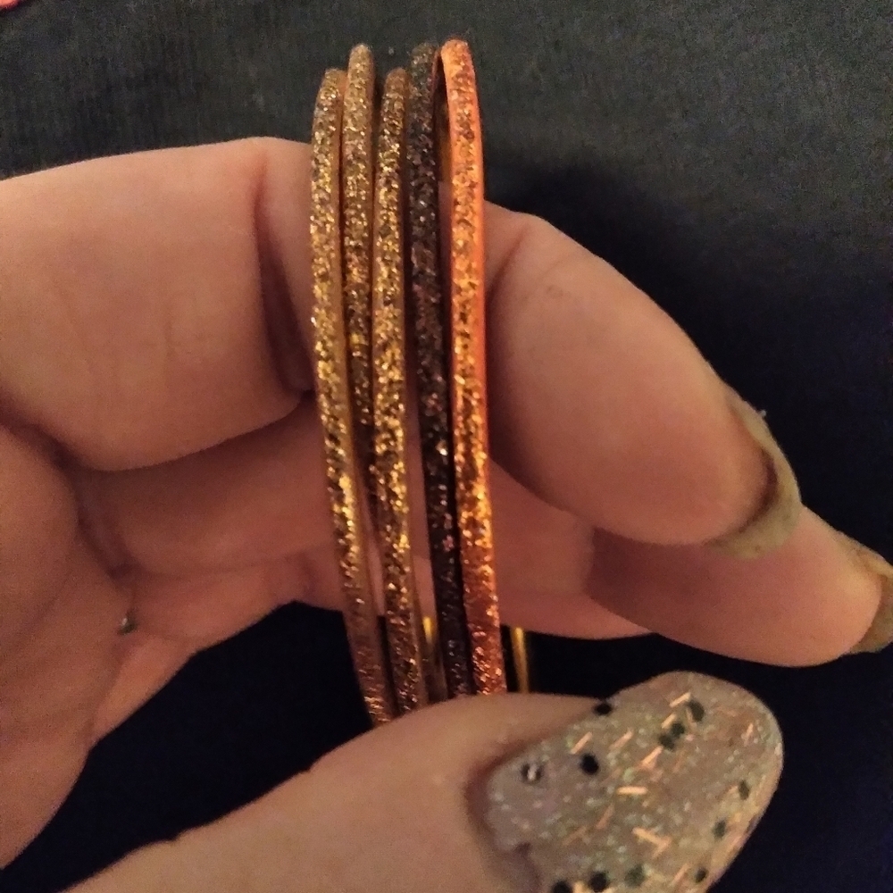 Beautiful Bangles - Picture 5 of 6